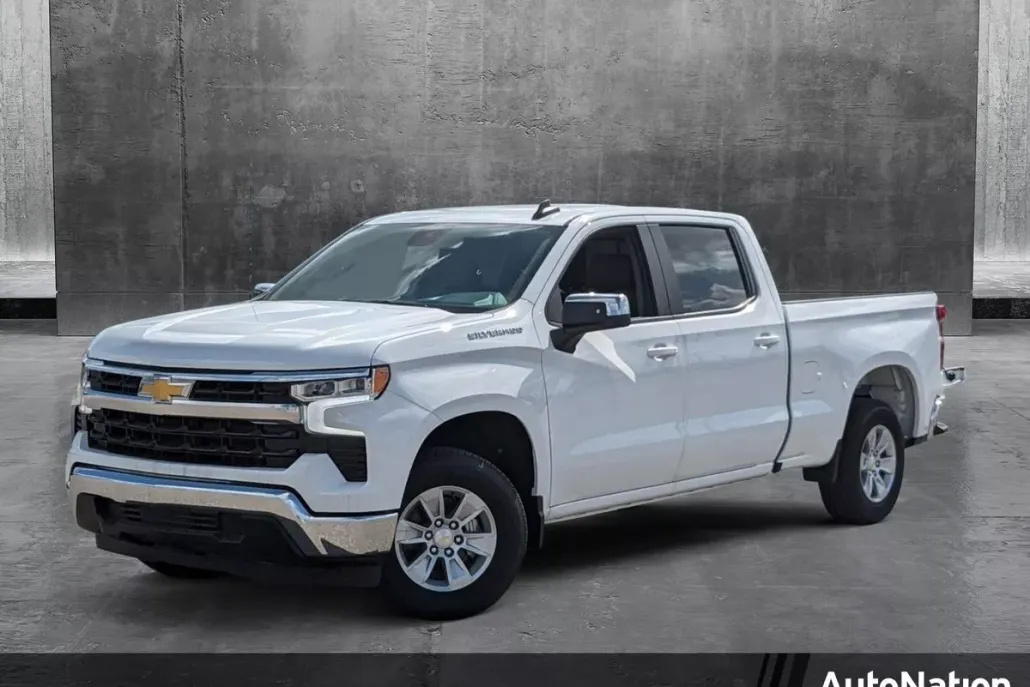 2025 Chevrolet Silverado 1500 LT photo 1