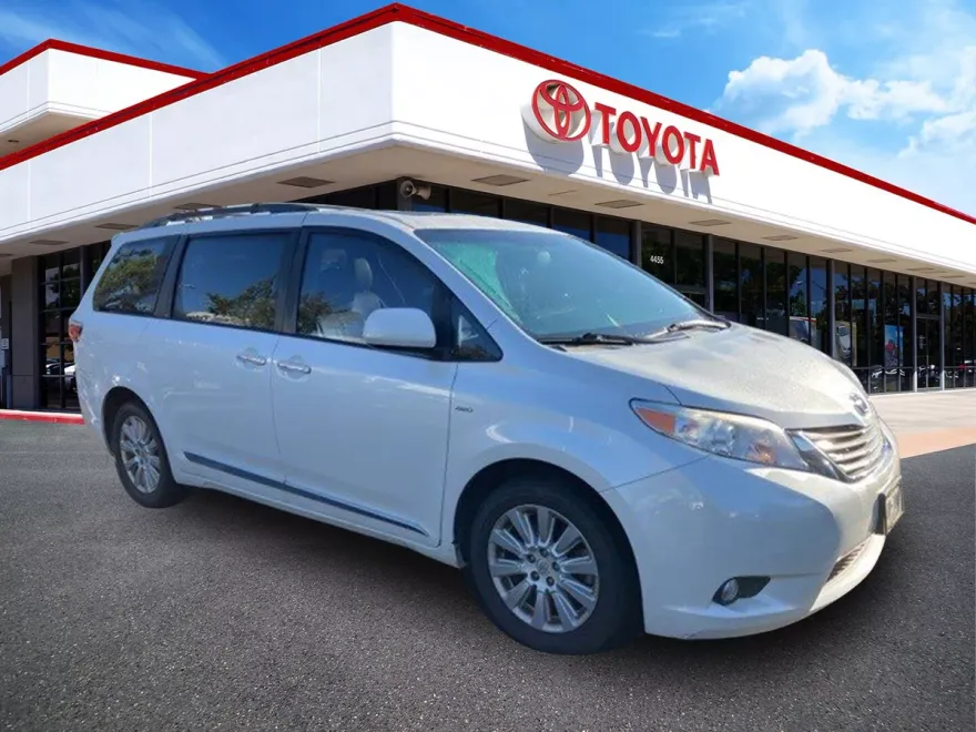 2016 Toyota Sienna Base photo 1