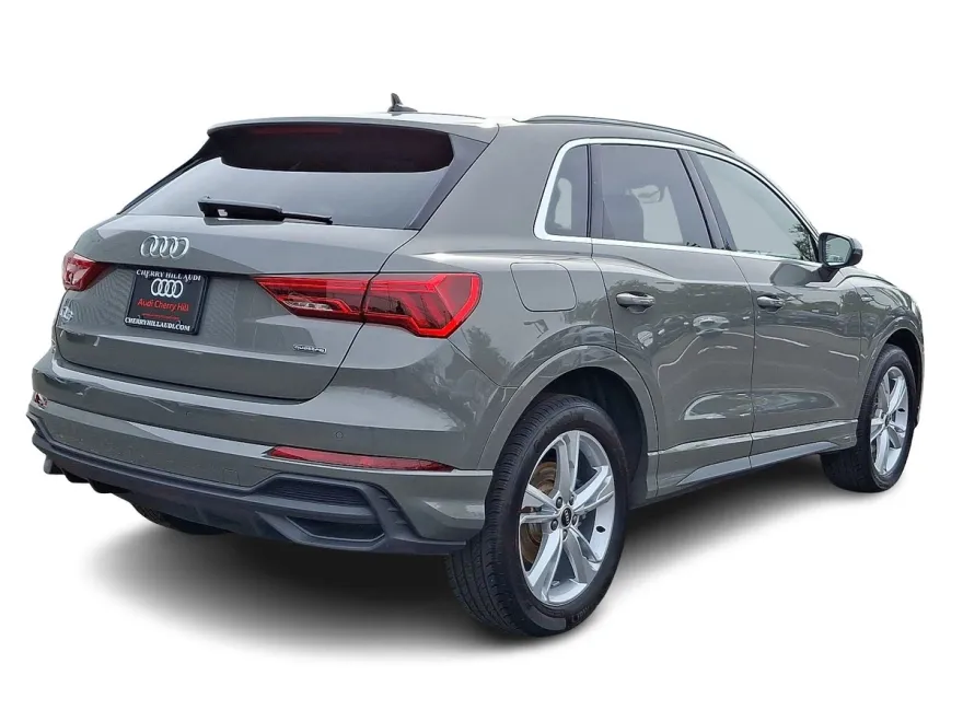 2024 Audi Q3 S line Premium Plus photo 1
