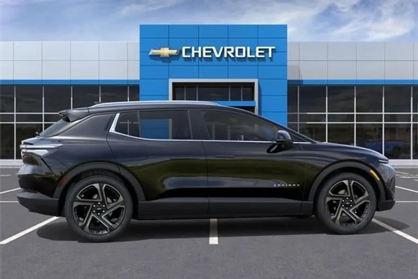 2026 Chevrolet Equinox EV 1LT photo 1