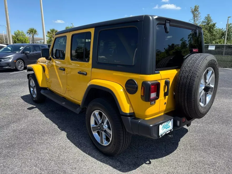 2020 Jeep Wrangler Unlimited Sahara photo 1