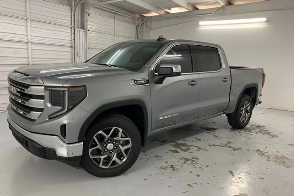 2026 Gmc Sierra 1500 SLE photo 1