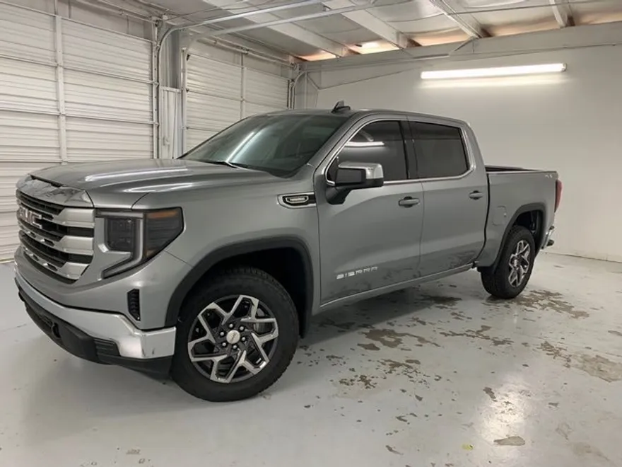 2026 Gmc Sierra 1500 SLE photo 1