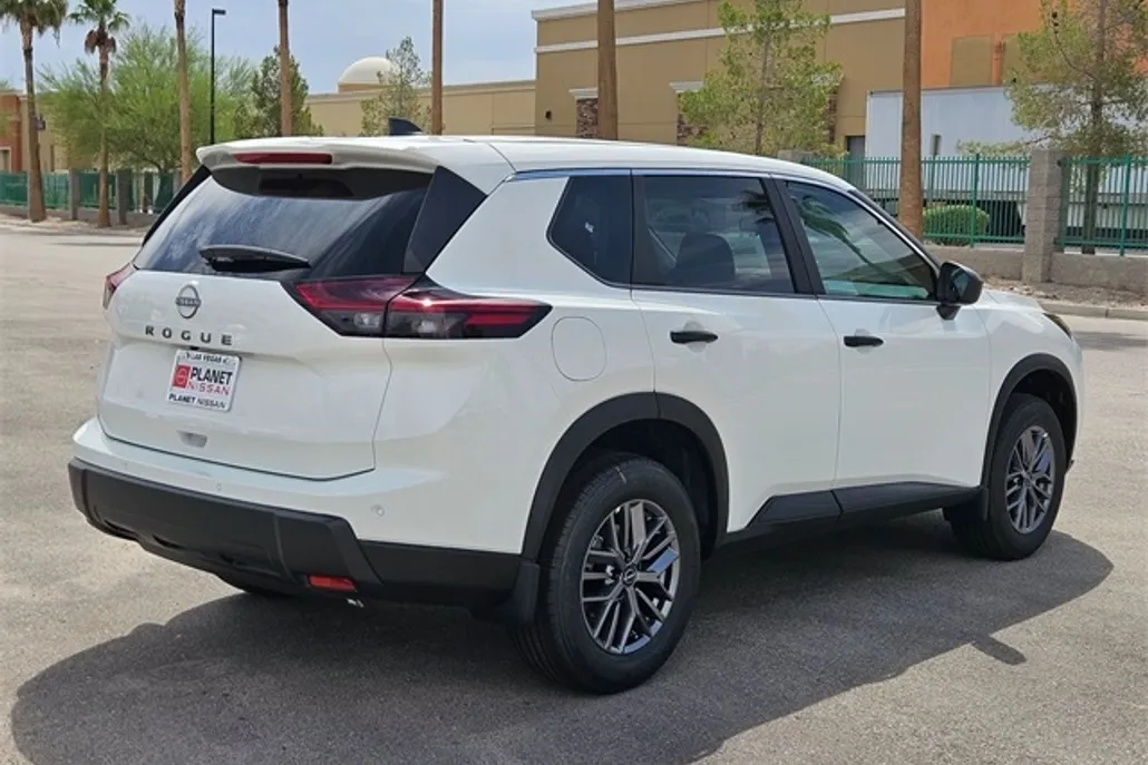 2026 Nissan Rogue S photo 1