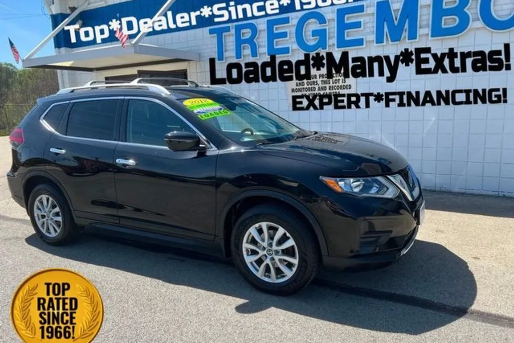 2018 Nissan Rogue SV photo 1
