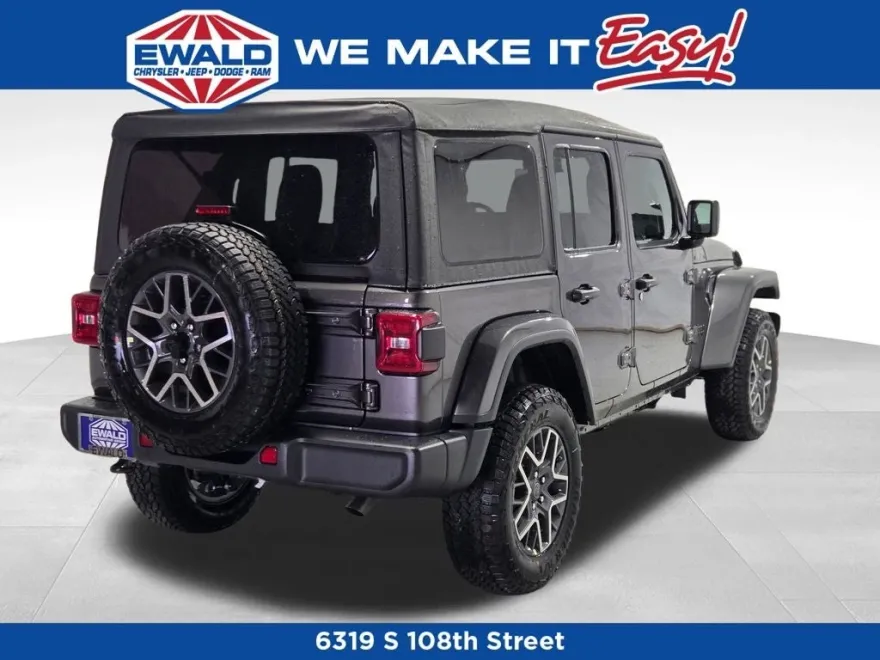 2025 Jeep Wrangler Sahara photo 3