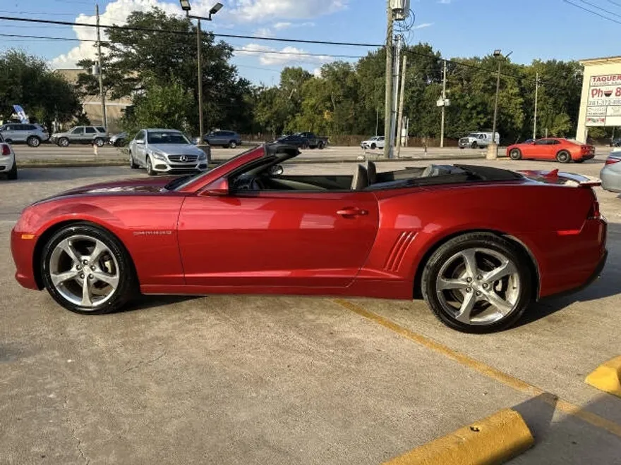 2015 Chevrolet Camaro 2LT photo 1