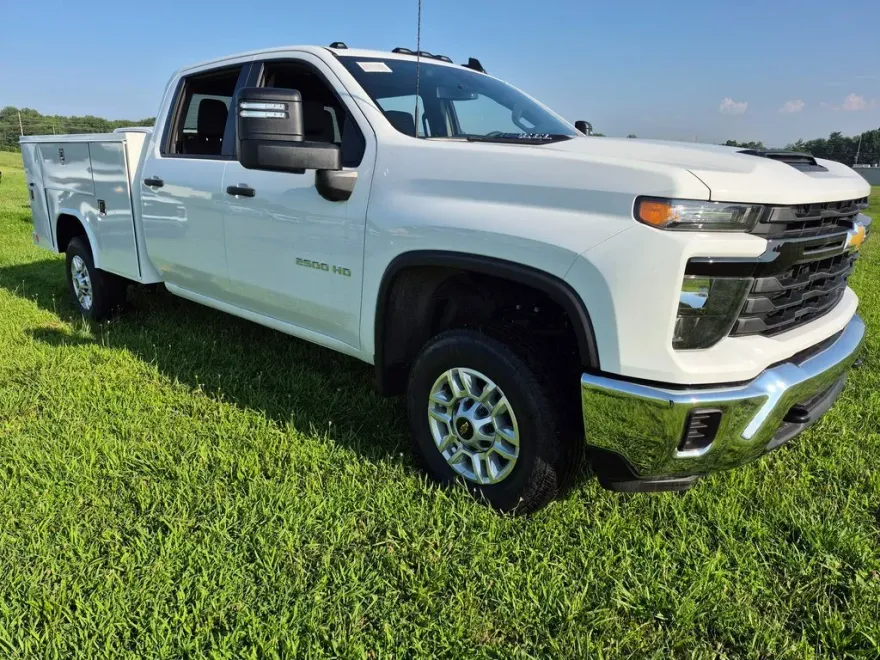 2025 Chevrolet Silverado 2500HD photo 1