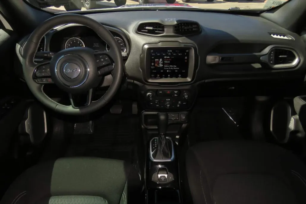 2021 Jeep Renegade Latitude photo 1
