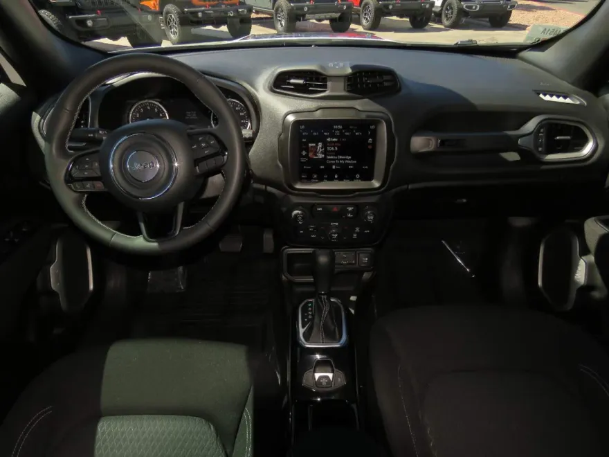 2021 Jeep Renegade Latitude photo 1