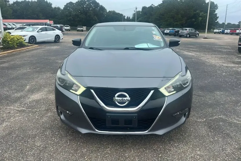 2018 Nissan Maxima SV photo 1