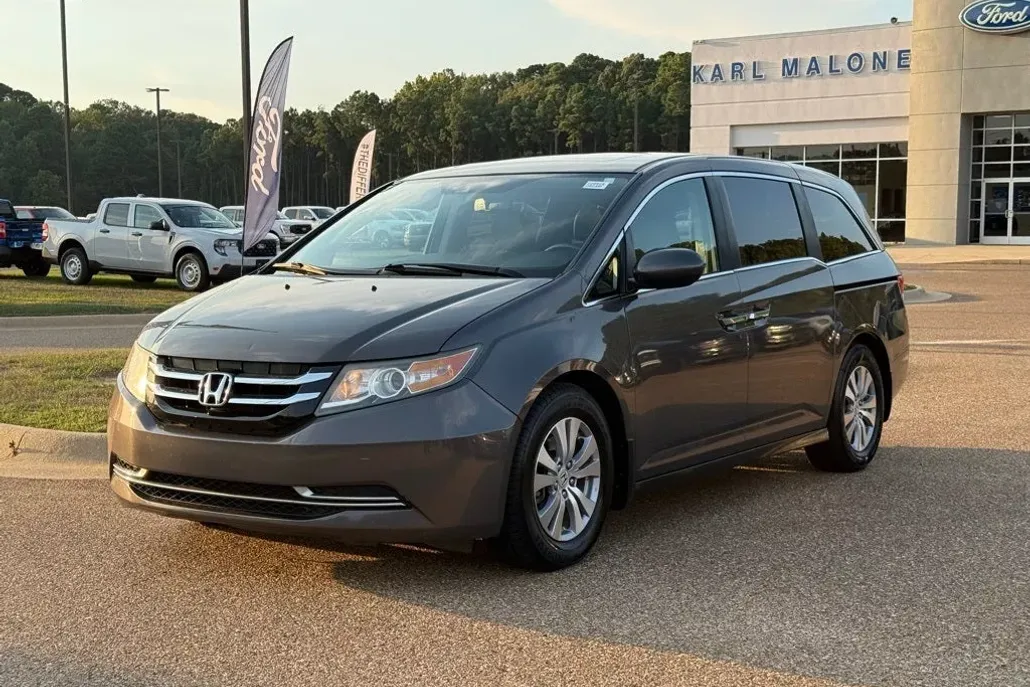 2016 Honda Odyssey EX-L photo 1