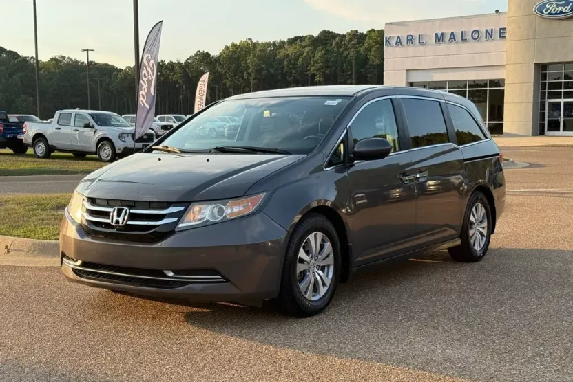 2016 Honda Odyssey EX-L photo 1