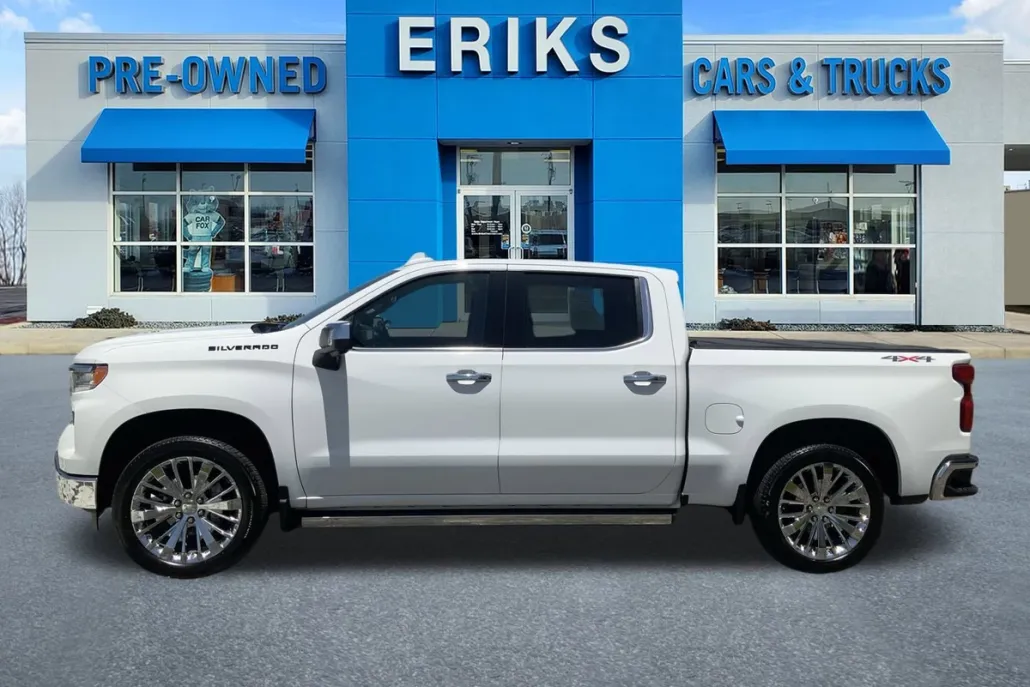 2023 Chevrolet Silverado 1500 LTZ photo 1