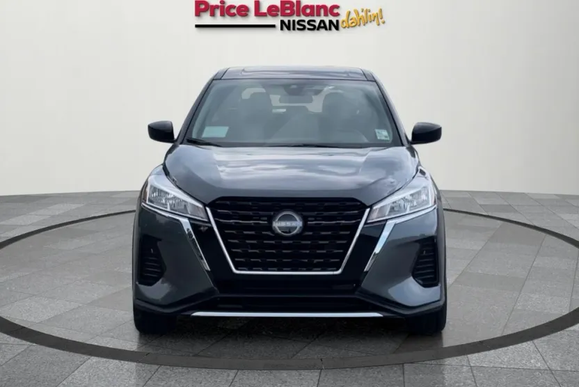 2025 Nissan Kicks Play S photo 1