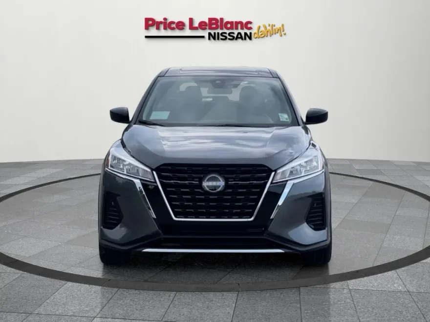 2025 Nissan Kicks Play S photo 1