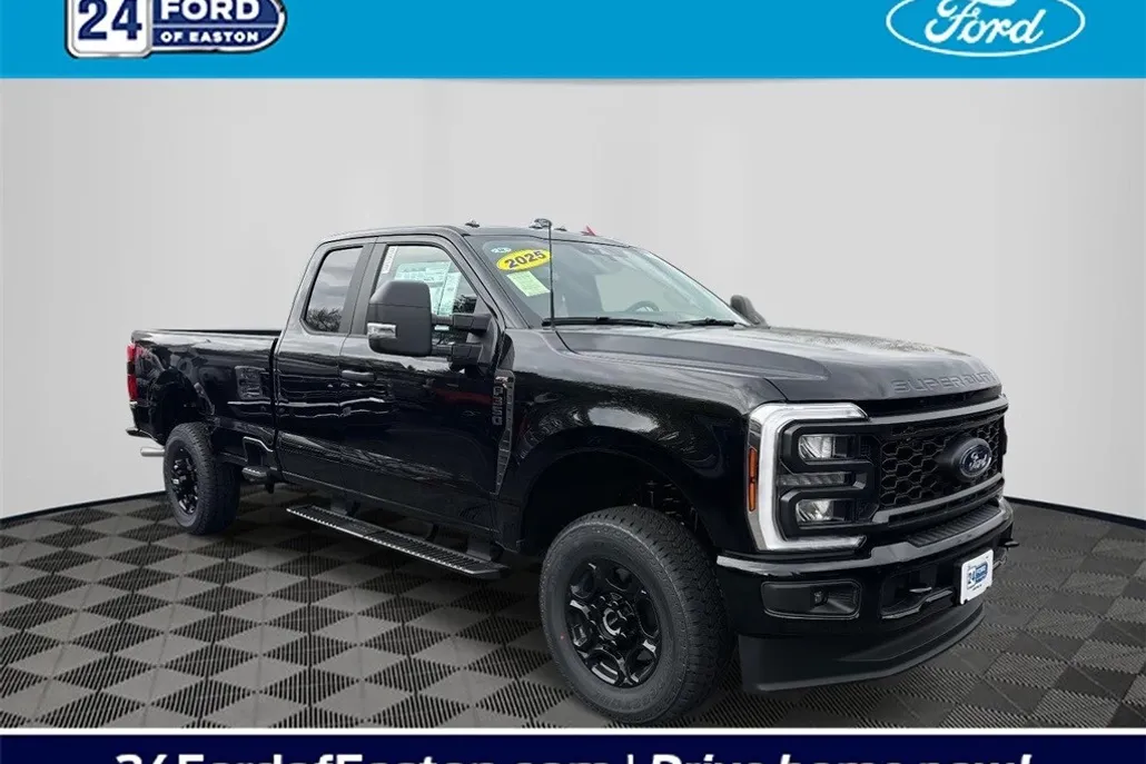 2025 Ford F-350 XL photo 1