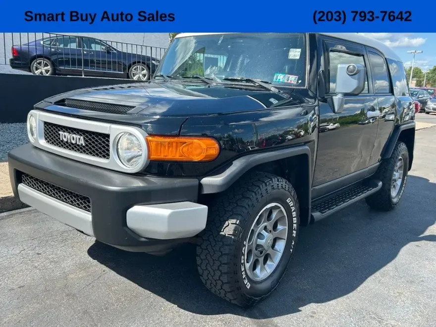 2011 Toyota FJ Cruiser Base photo 1