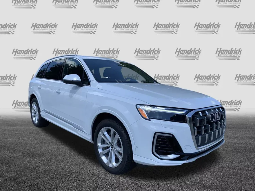 2025 Audi Q7 Premium Plus photo 1