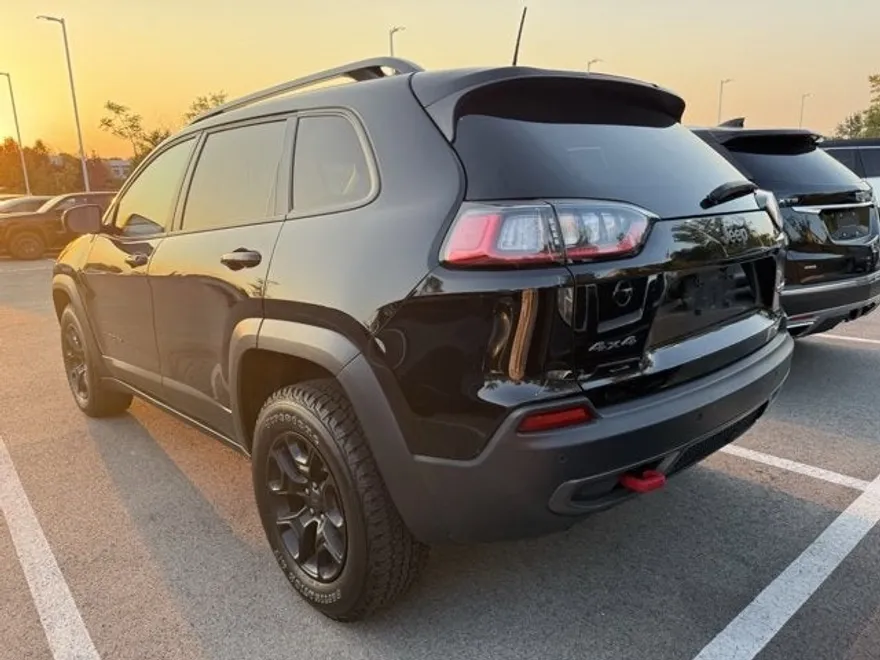 2019 Jeep Cherokee Trailhawk photo 1
