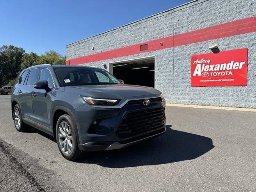 2024 Toyota Grand Highlander Limited AWD photo 1