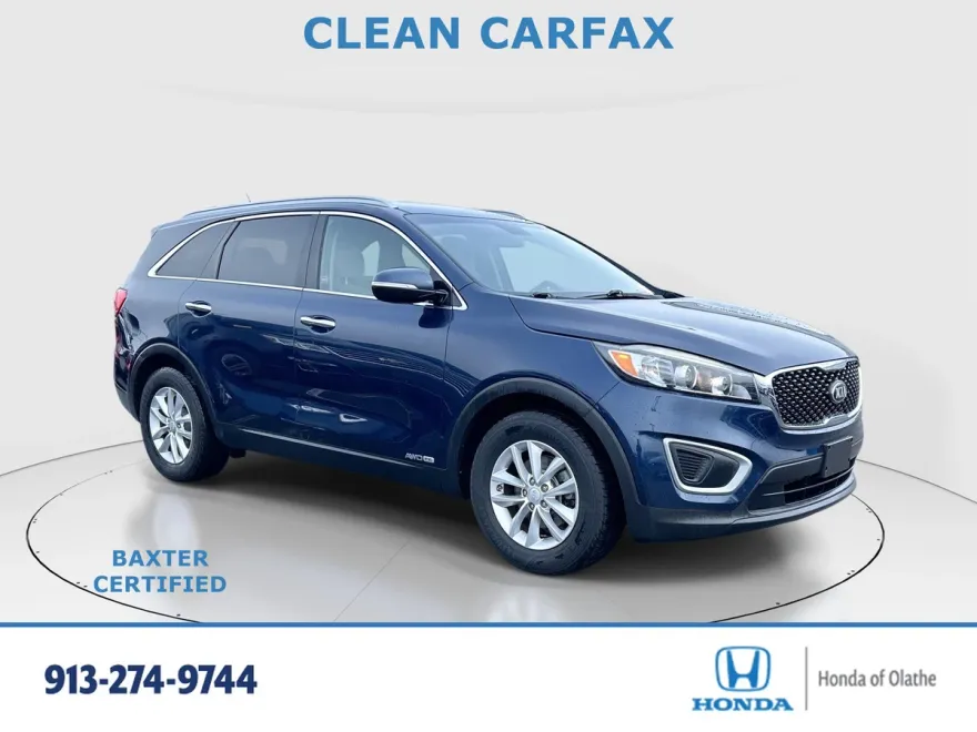 2017 Kia Sorento LX V6 photo 1
