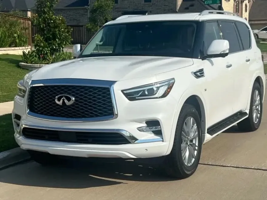 2018 Infiniti QX80 photo 1