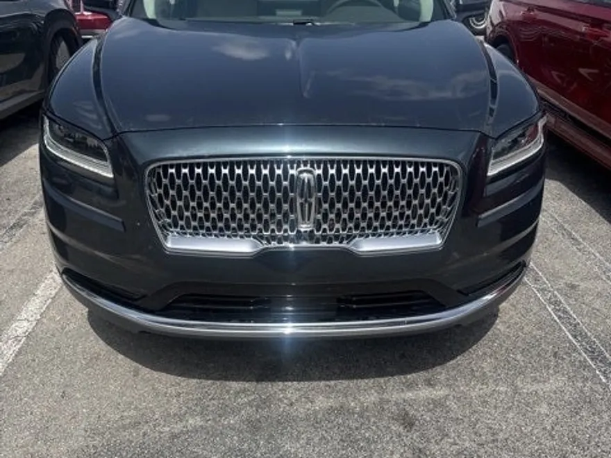 2022 Lincoln Nautilus Standard photo 1