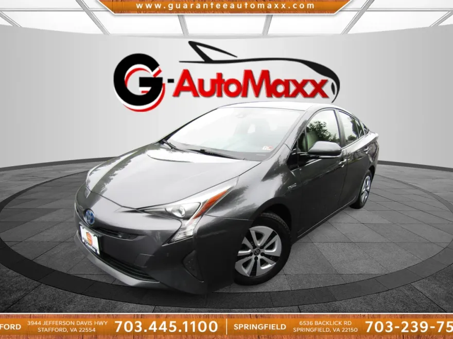 2017 Toyota Prius Two photo 1
