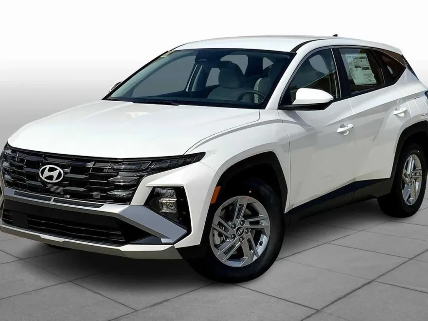 2026 Hyundai Tucson SE photo 1