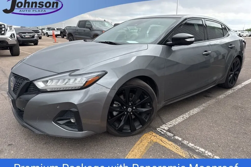 2019 Nissan Maxima SR photo 1