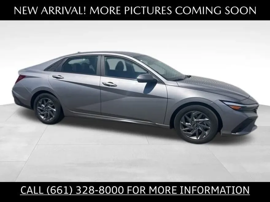 2024 Hyundai Elantra SEL photo 1