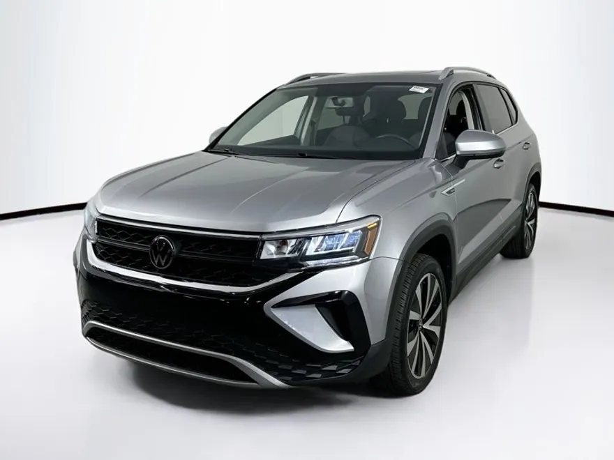 2022 Volkswagen Taos SE photo 1