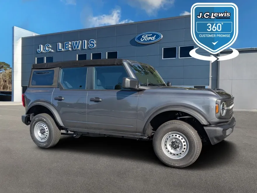 2025 Ford Bronco Base photo 1