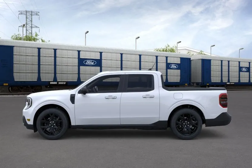 2025 Ford Maverick Lariat photo 1
