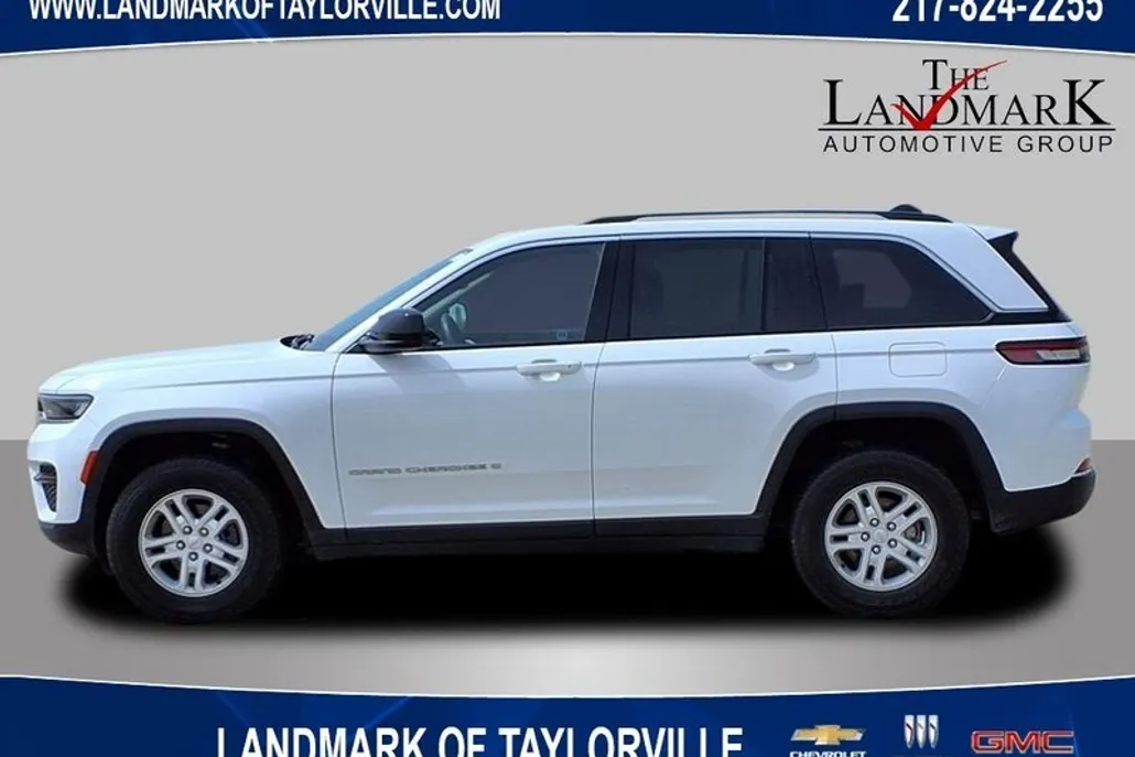 2022 Jeep Grand Cherokee Laredo photo 1