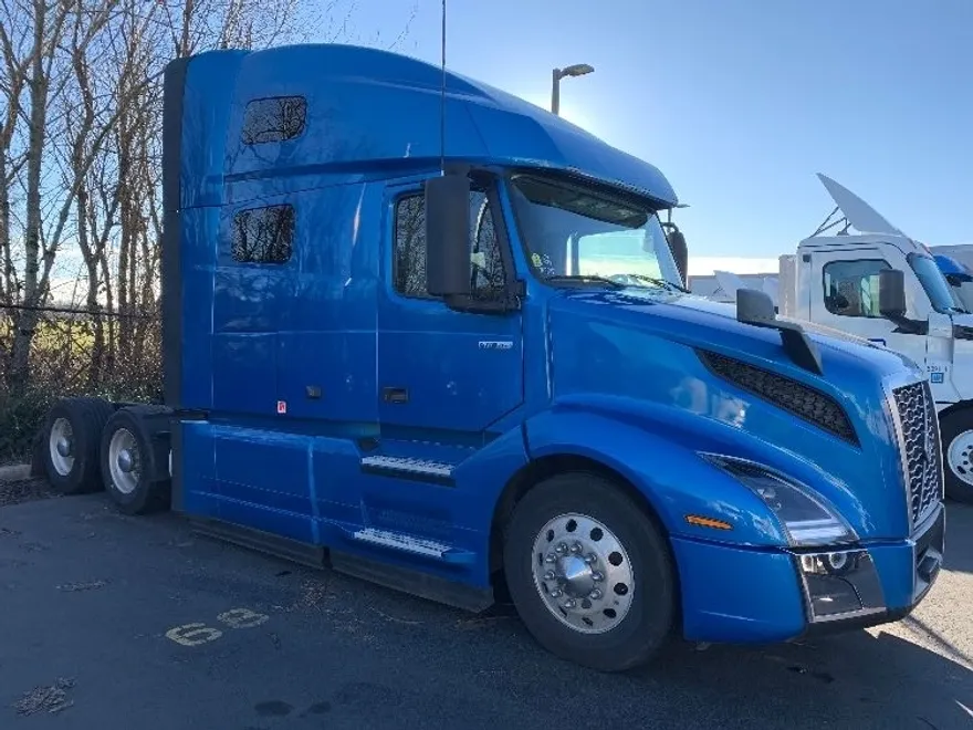 2019 Volvo Truck VNL photo 1