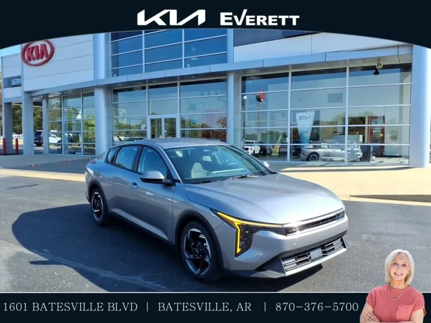 2025 Kia K4 EX photo 1