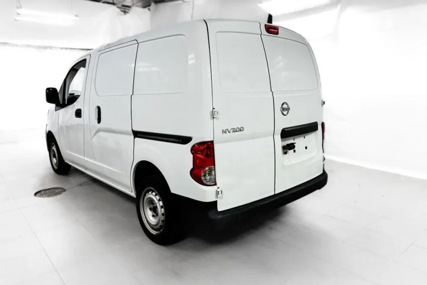 2016 Nissan NV200 photo 1