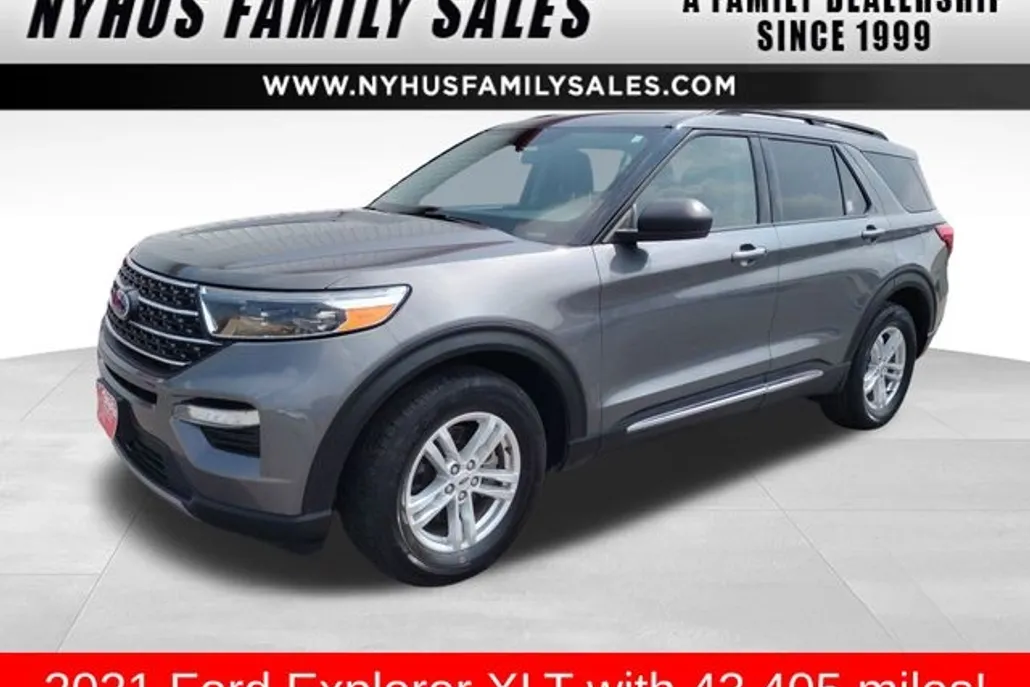2021 Ford Explorer XLT photo 1