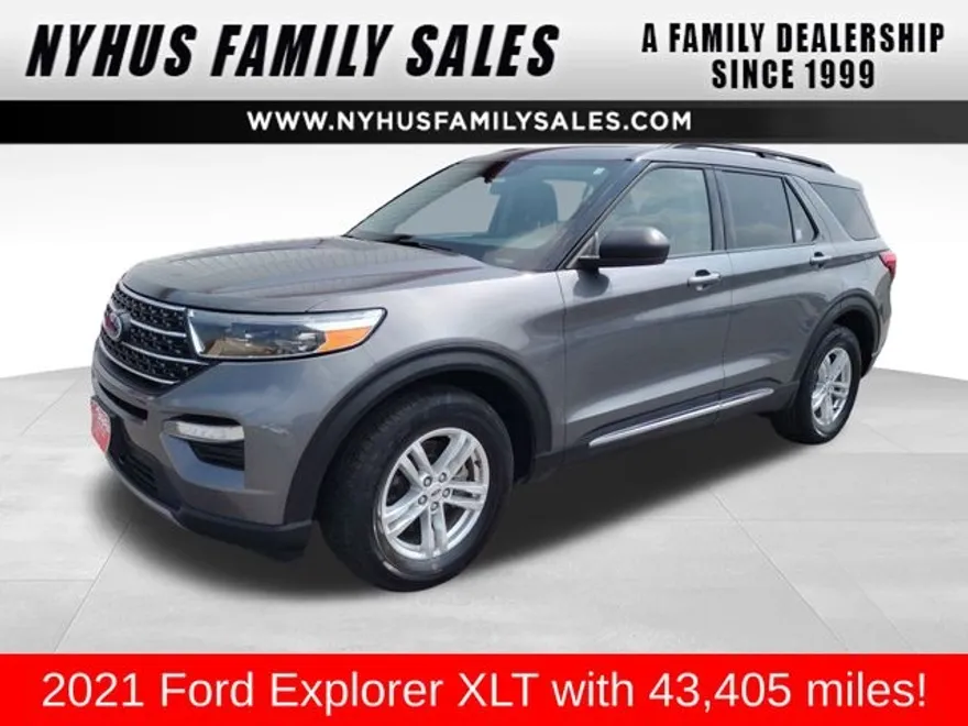 2021 Ford Explorer XLT photo 1