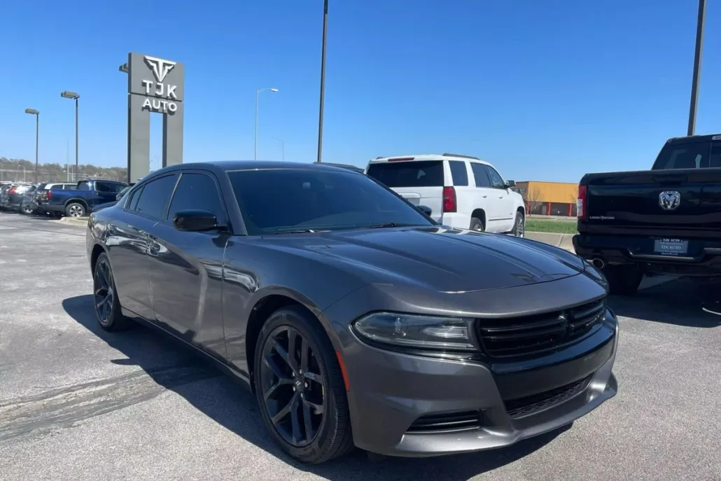 2020 Dodge Charger SXT photo 1