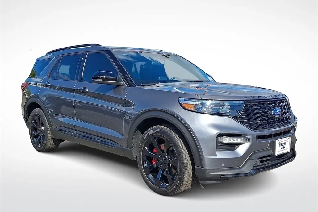 2024 Ford Explorer ST photo 1