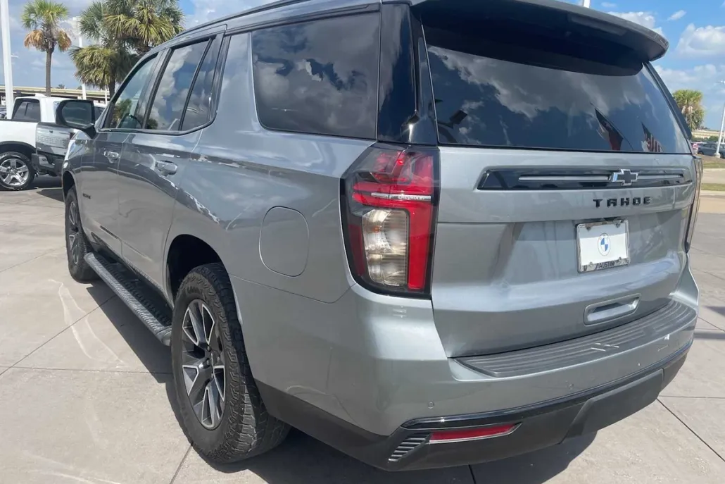 2024 Chevrolet Tahoe Z71 photo 1