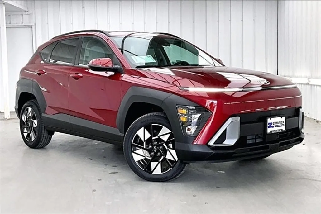2025 Hyundai Kona SEL photo 1