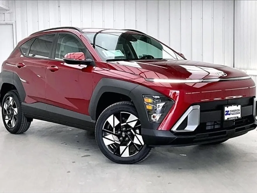 2025 Hyundai Kona SEL photo 1