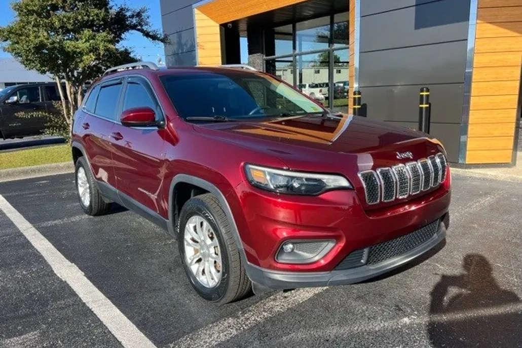 2019 Jeep Cherokee Latitude photo 1
