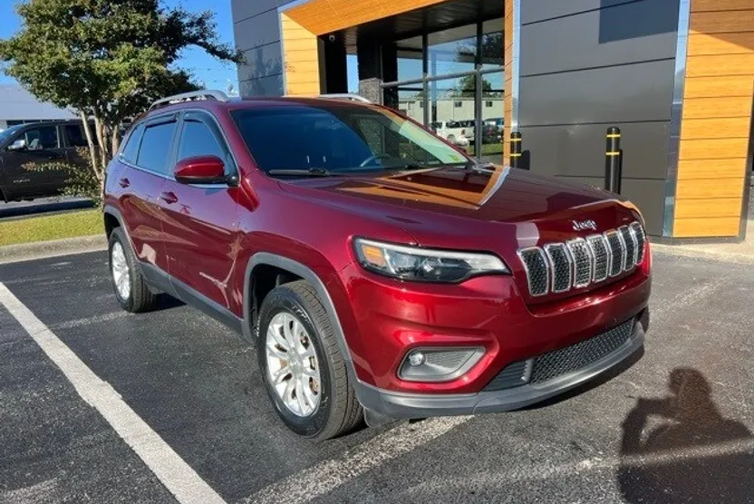 2019 Jeep Cherokee Latitude photo 1
