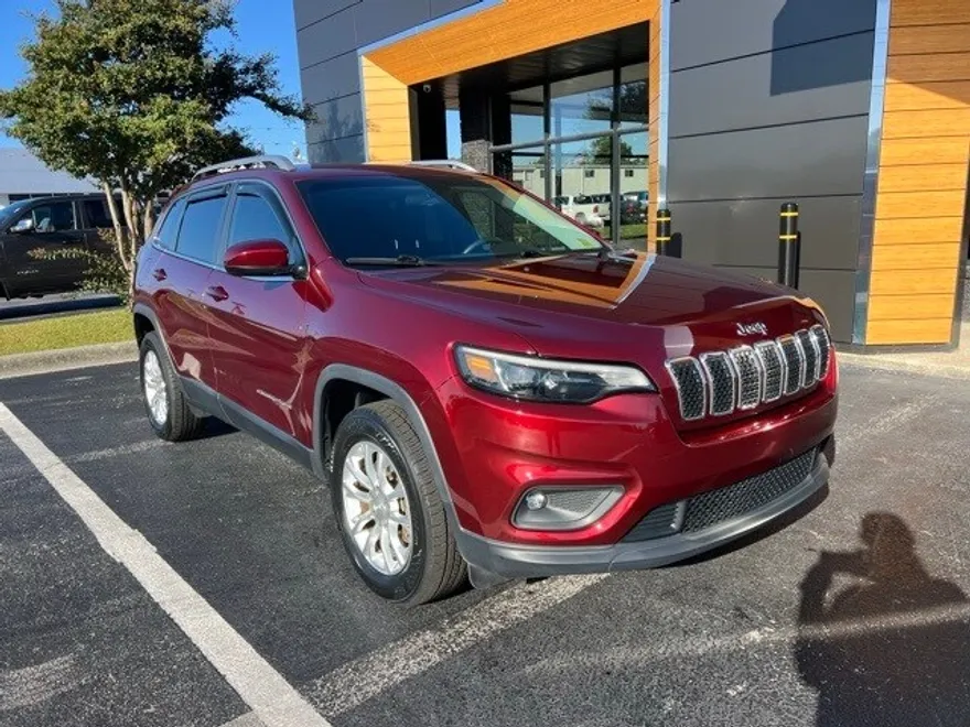 2019 Jeep Cherokee Latitude photo 1
