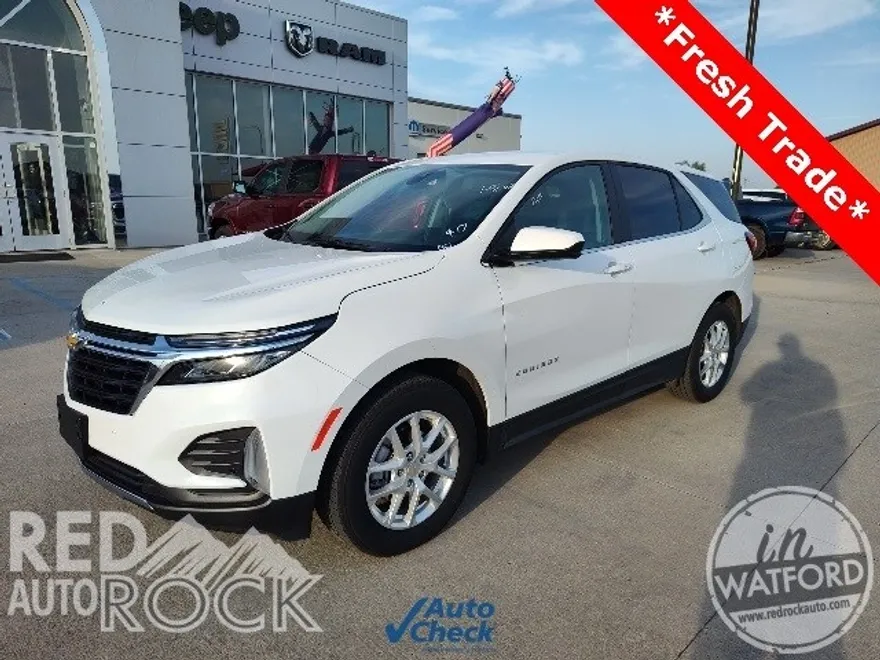 2024 Chevrolet Equinox LT photo 1